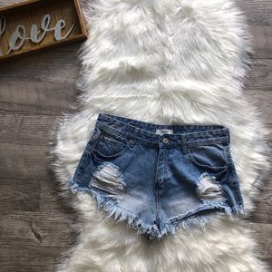 FOREVER21 Booty Shorts Ripped Front Pockets Sz 8